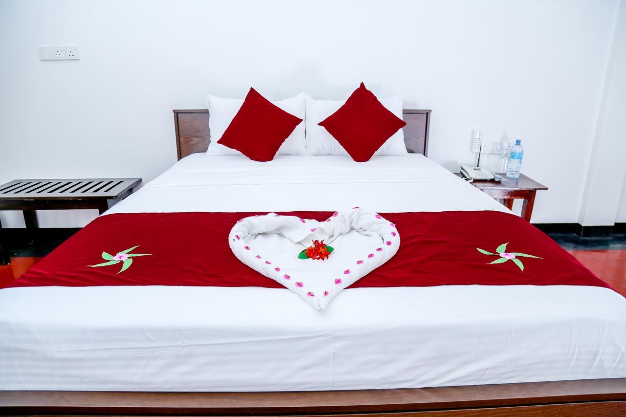 Crescent Sea Resort Nilaveli Eksteriør bilde